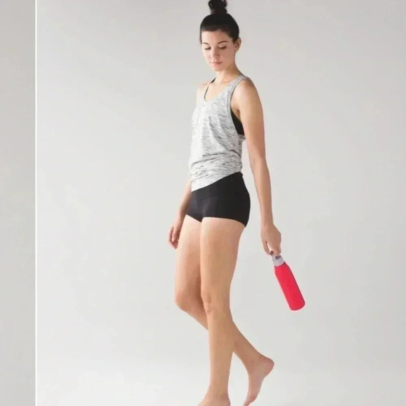 LULULEMON TIE IT UP SINGLET TIGER SPACE DYE BLACK WHITE SIZE 6 - Picture 11 of 11